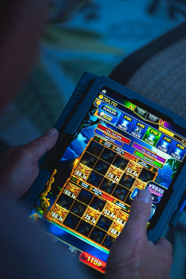 Slot reels on tablet